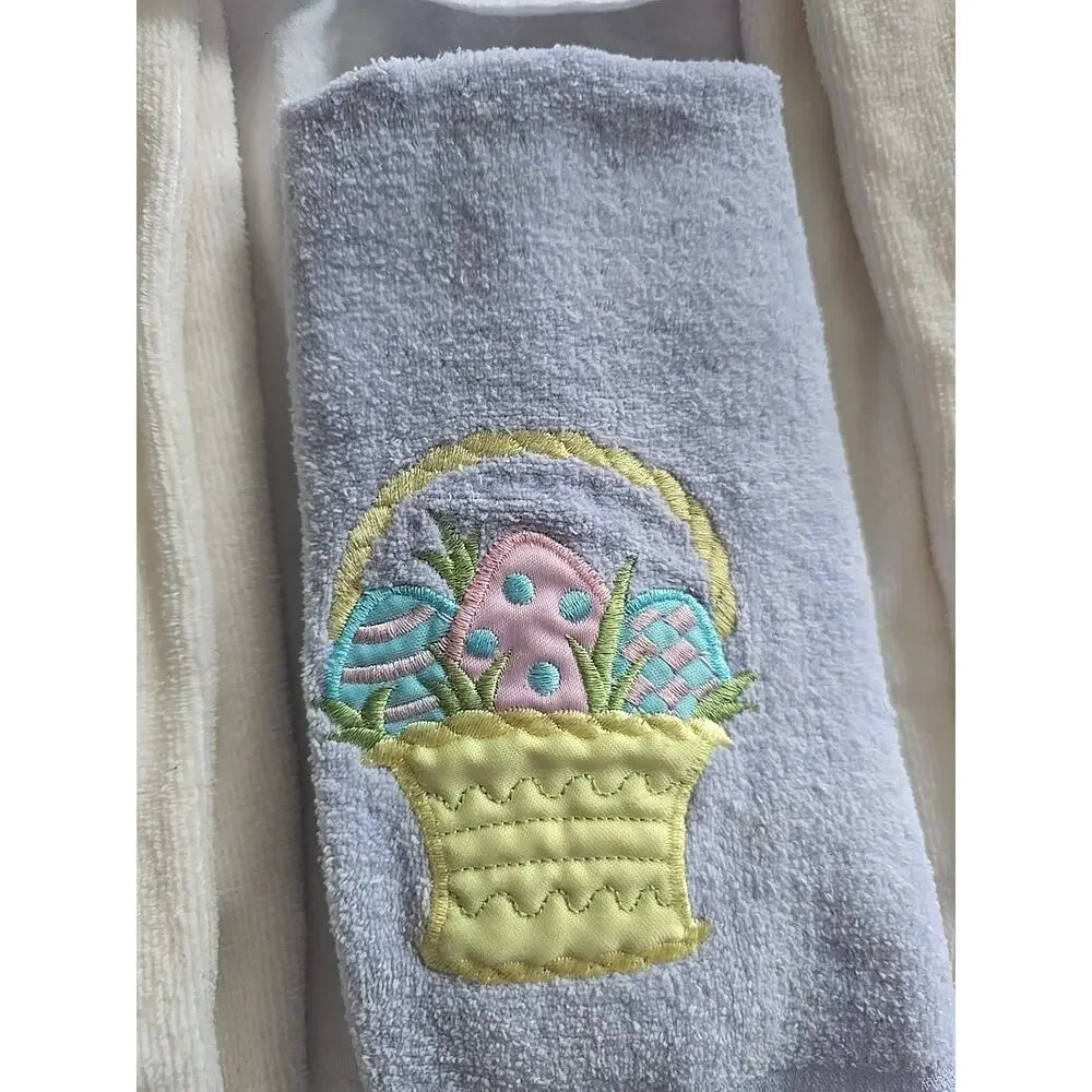 Lot of 4 Vtg Embroidered Easter Theme Soft Absorbent Cotton‎ Fringe Hand Towels